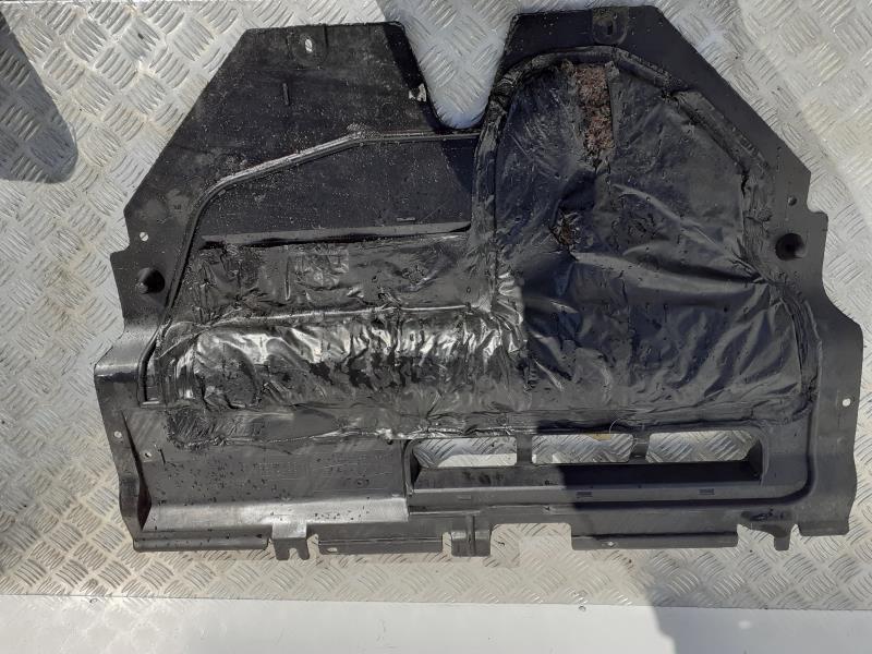 Cache sous moteur