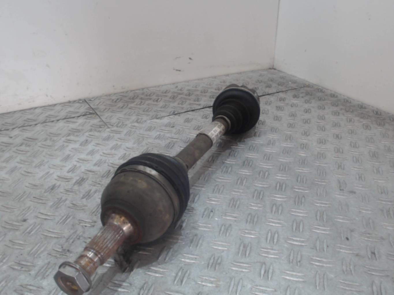 Cardan gauche (transmission)