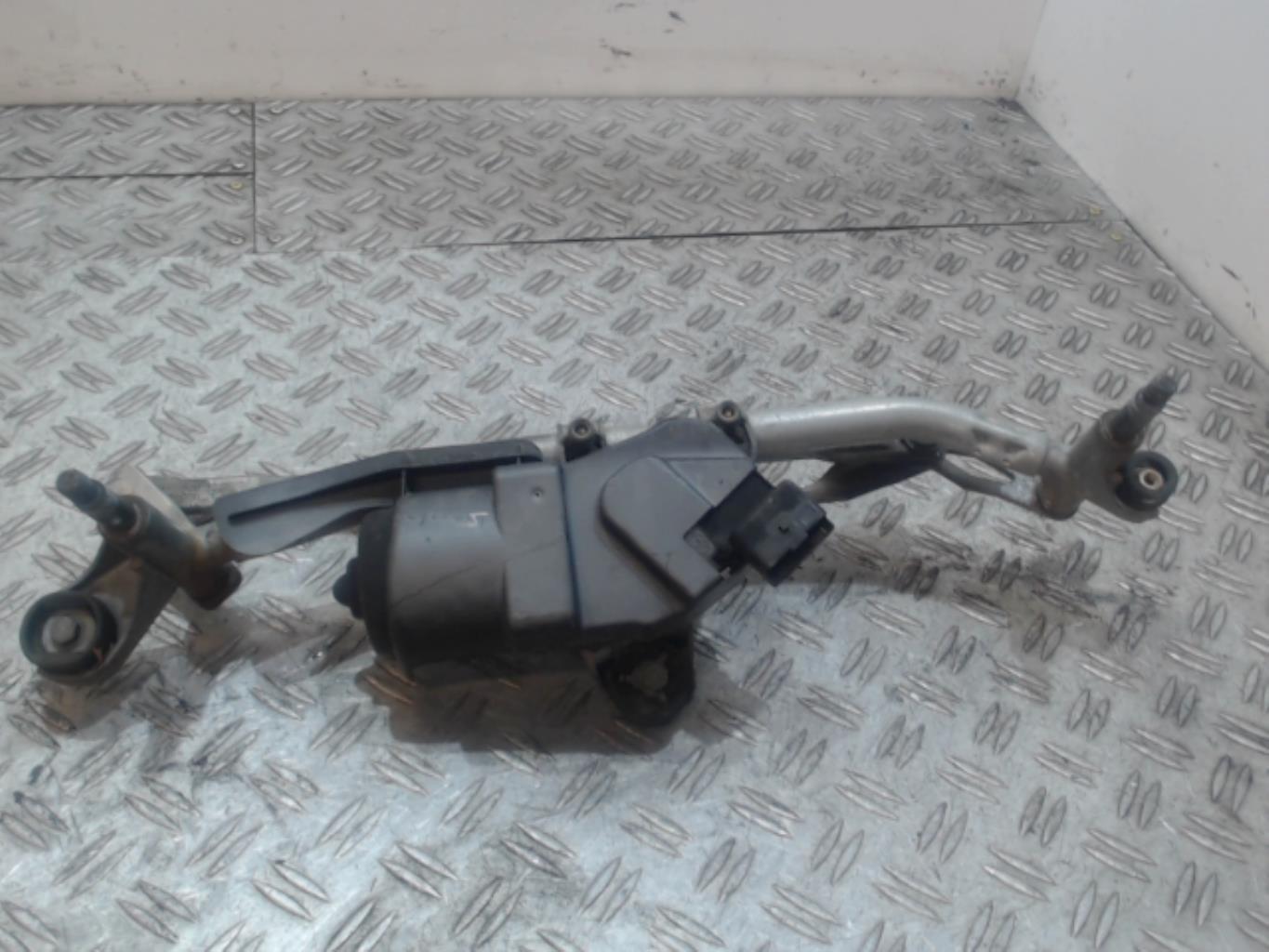 Motore tergicristallo anteriore