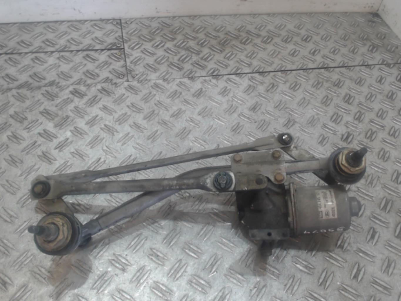 Moteur essuie glace avant