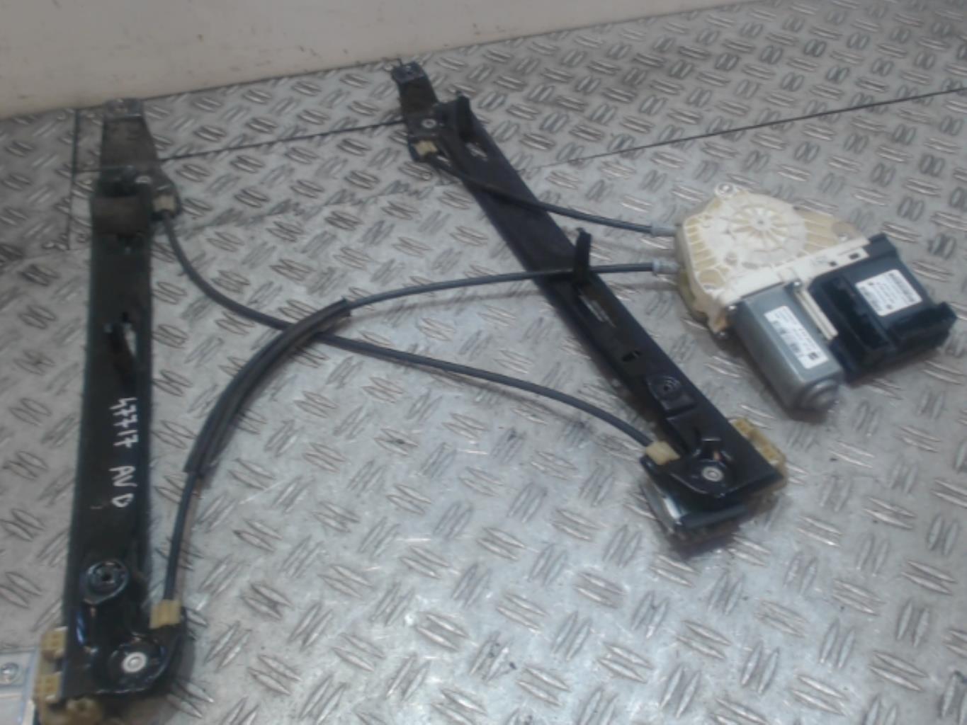 Leve vitre electrique avant droit