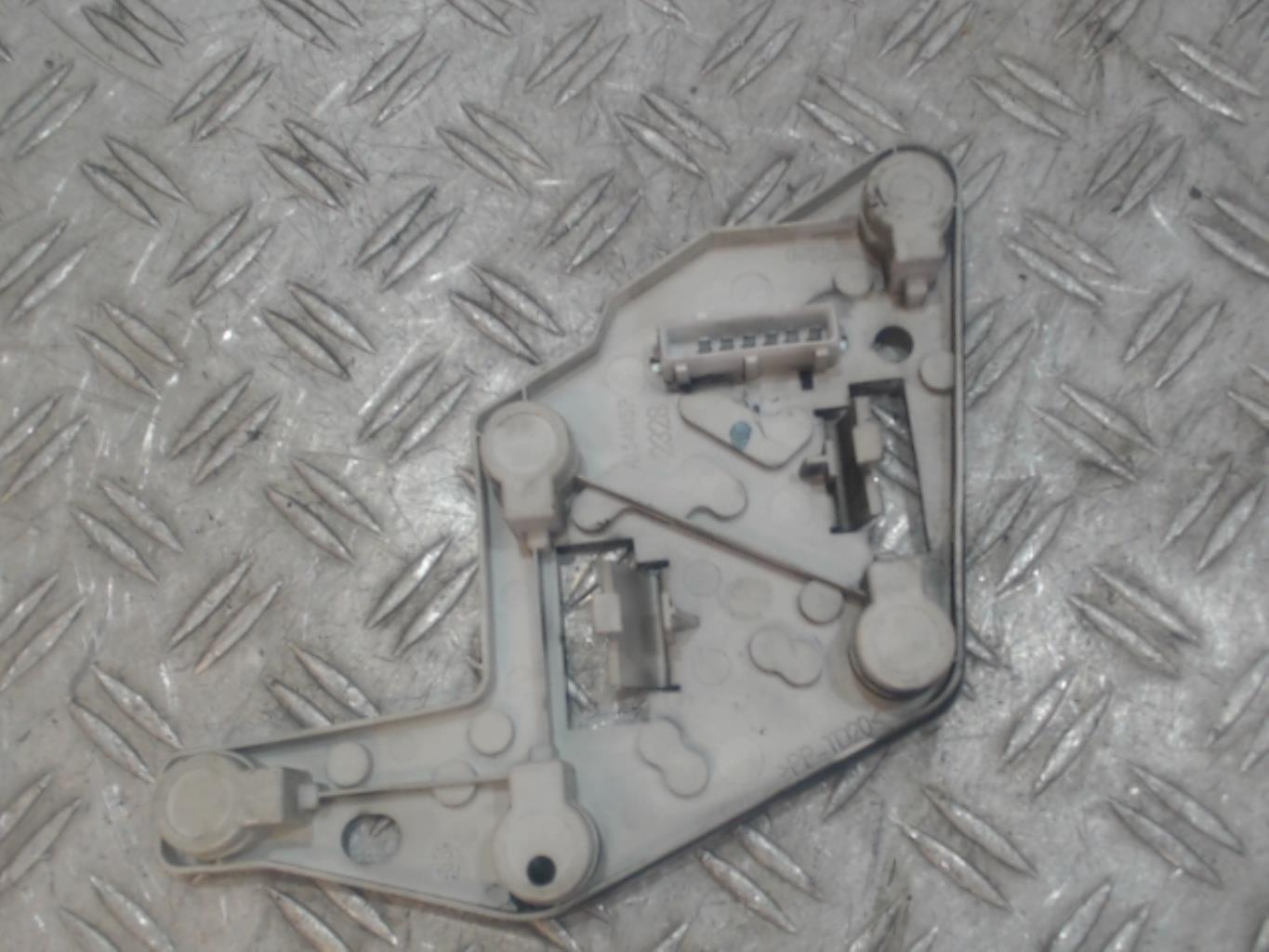 Base portalampade fanale posteriore destro