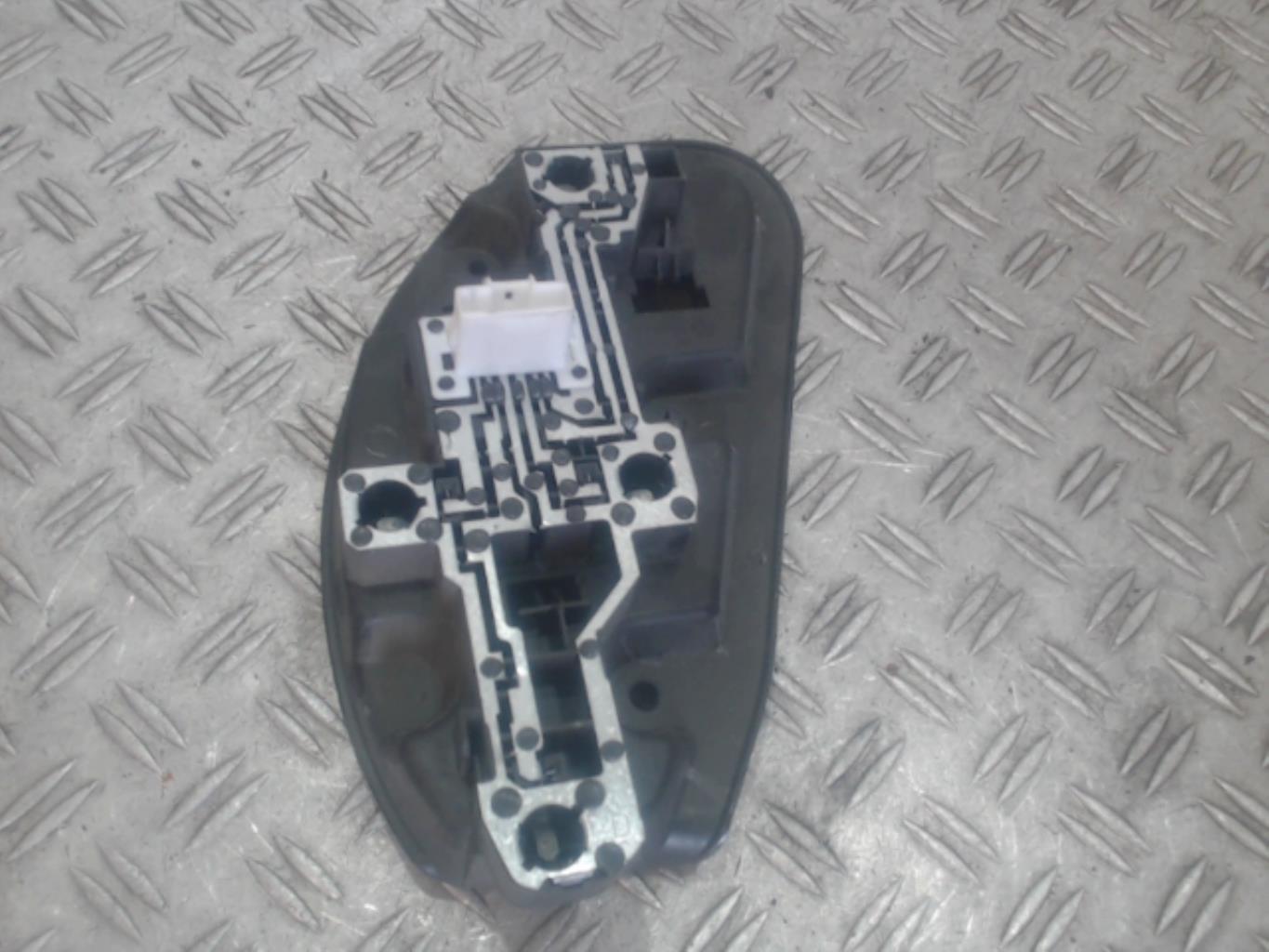 Base portalampade fanale posteriore destro
