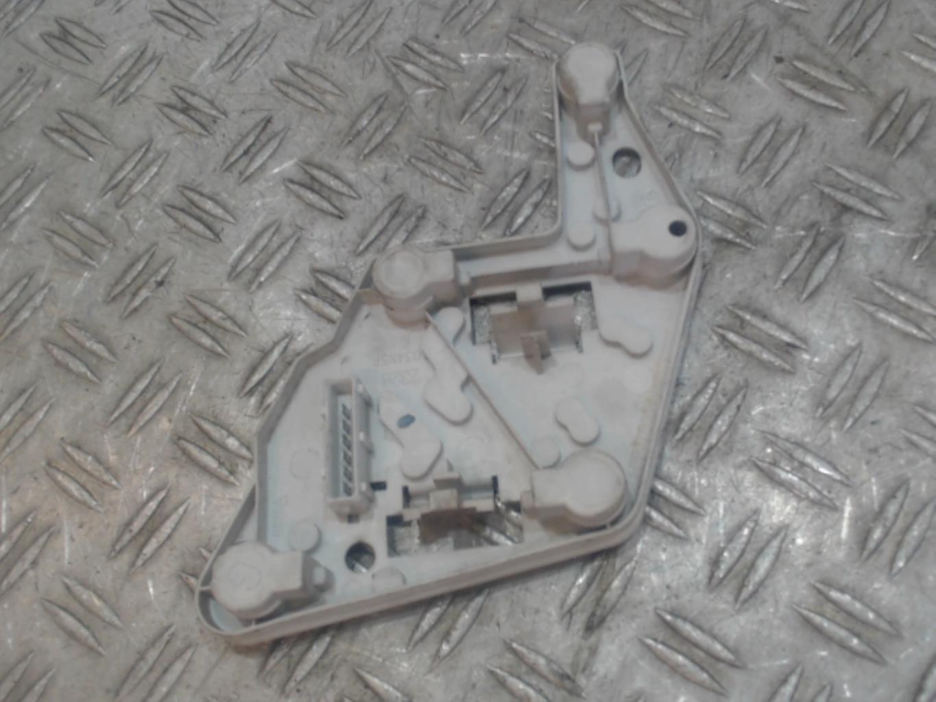Base portalampade fanale posteriore sinistro