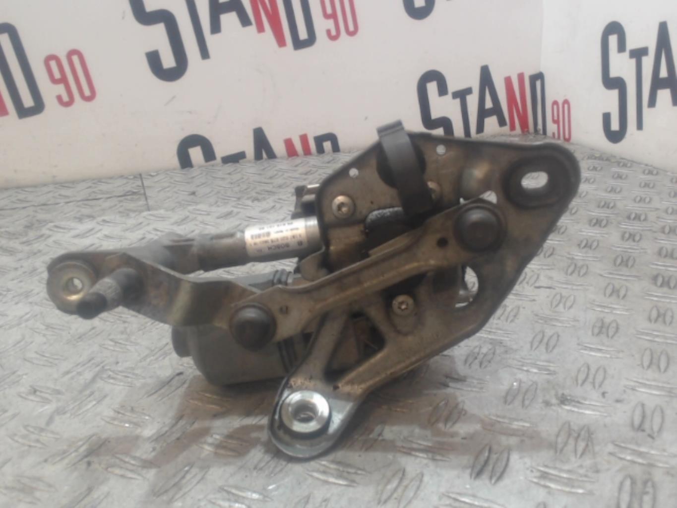 Moteur essuie glace avant gauche