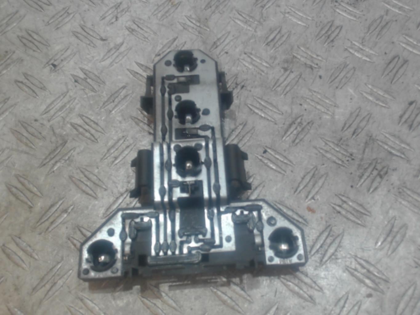 Base portalampade fanale posteriore sinistro