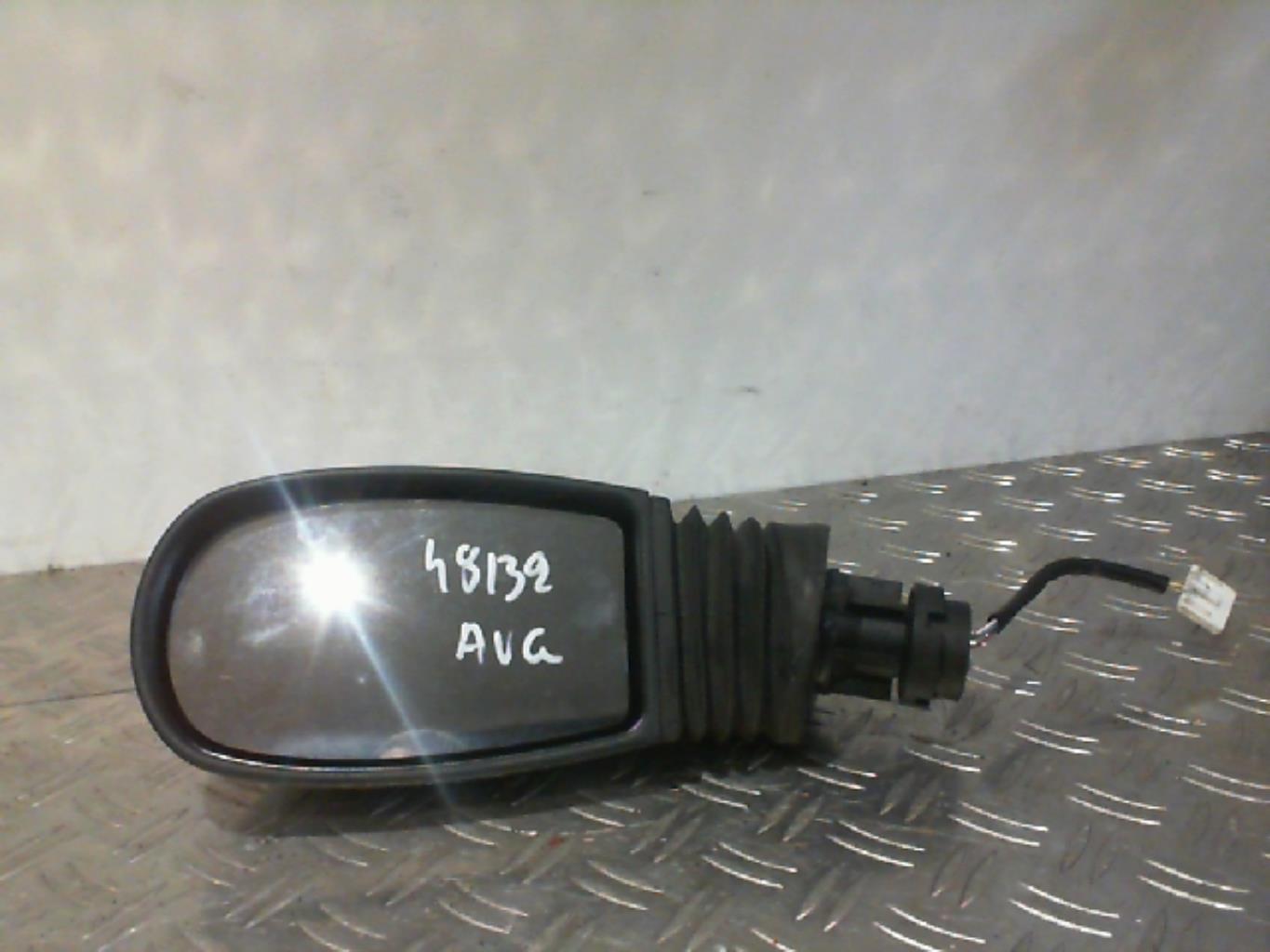 Retrovisor izquierdo