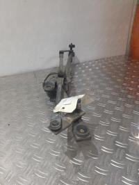 Motore tergicristallo anteriore