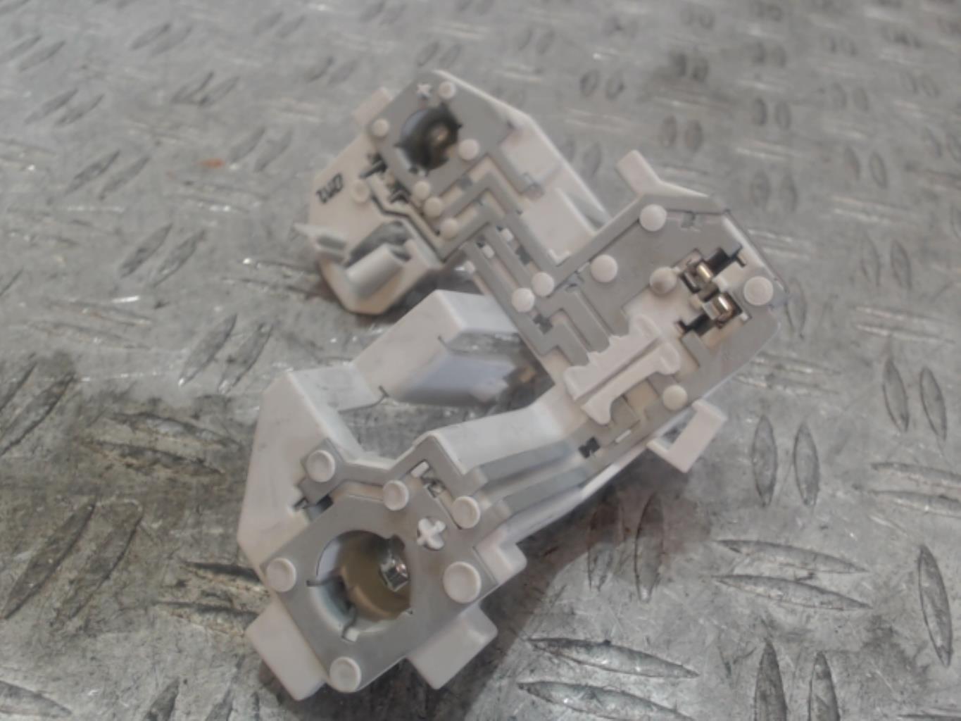 Base portalampade fanale posteriore destro