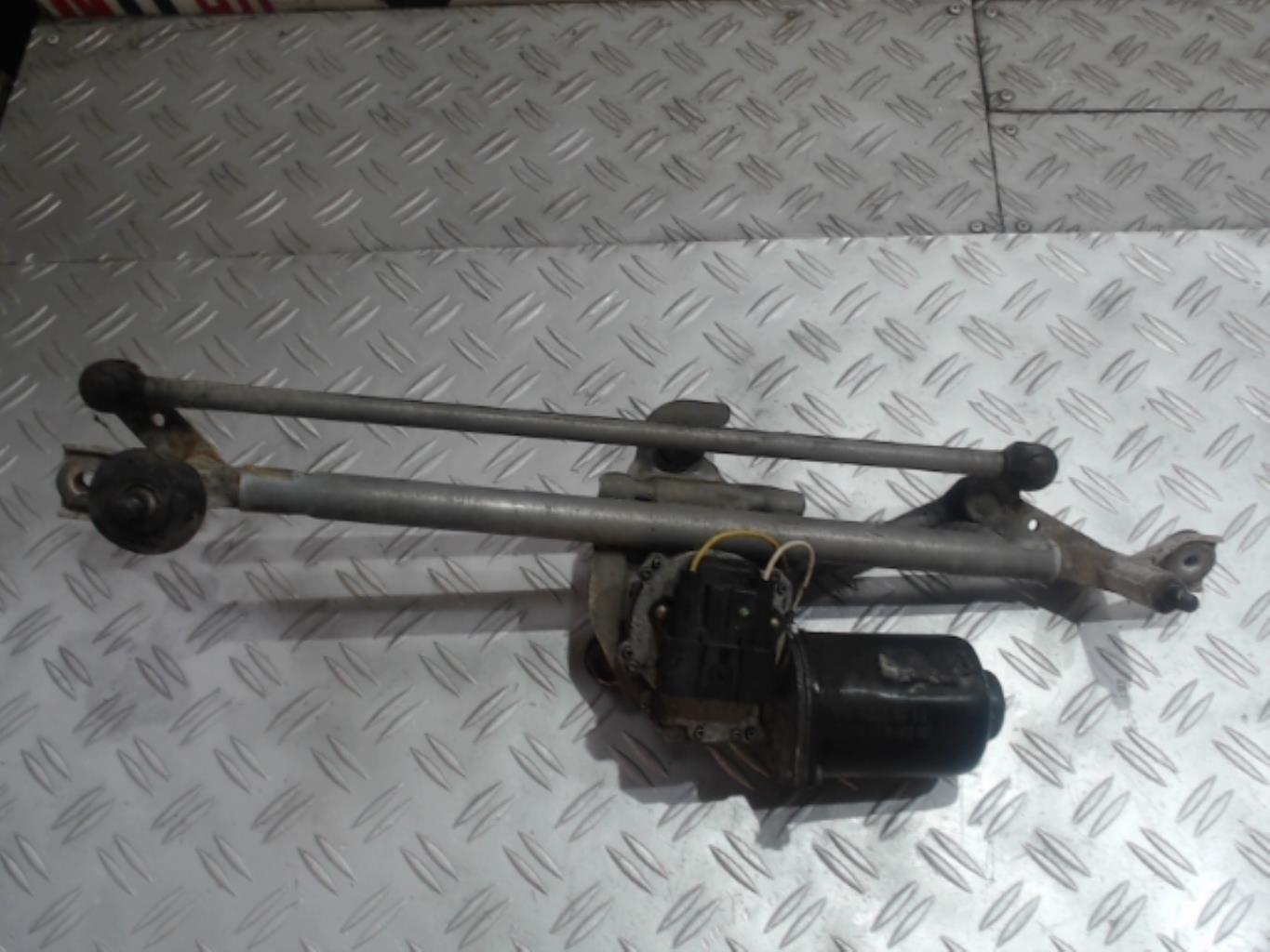 Moteur essuie glace avant