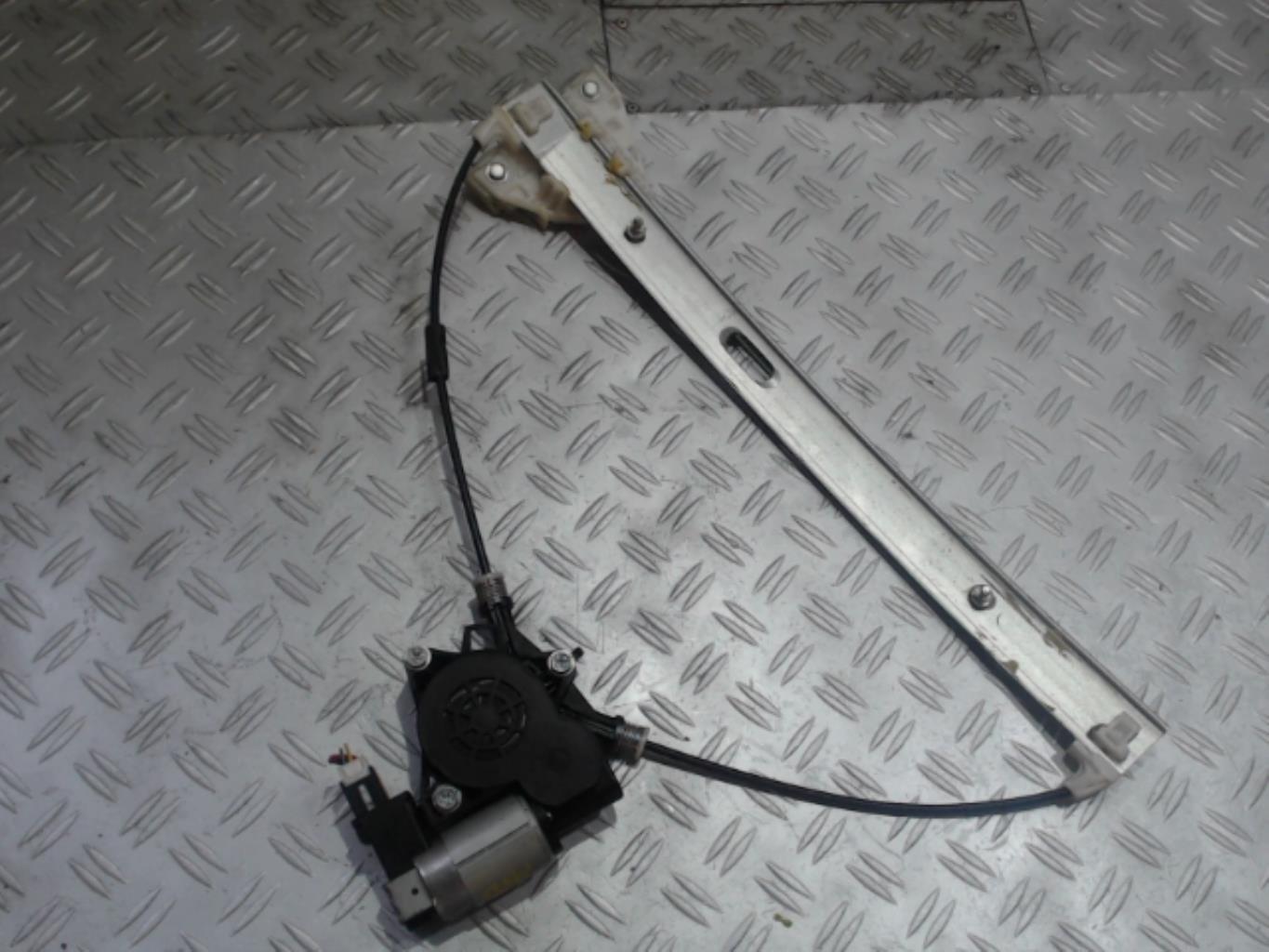 Leve vitre electrique avant droit