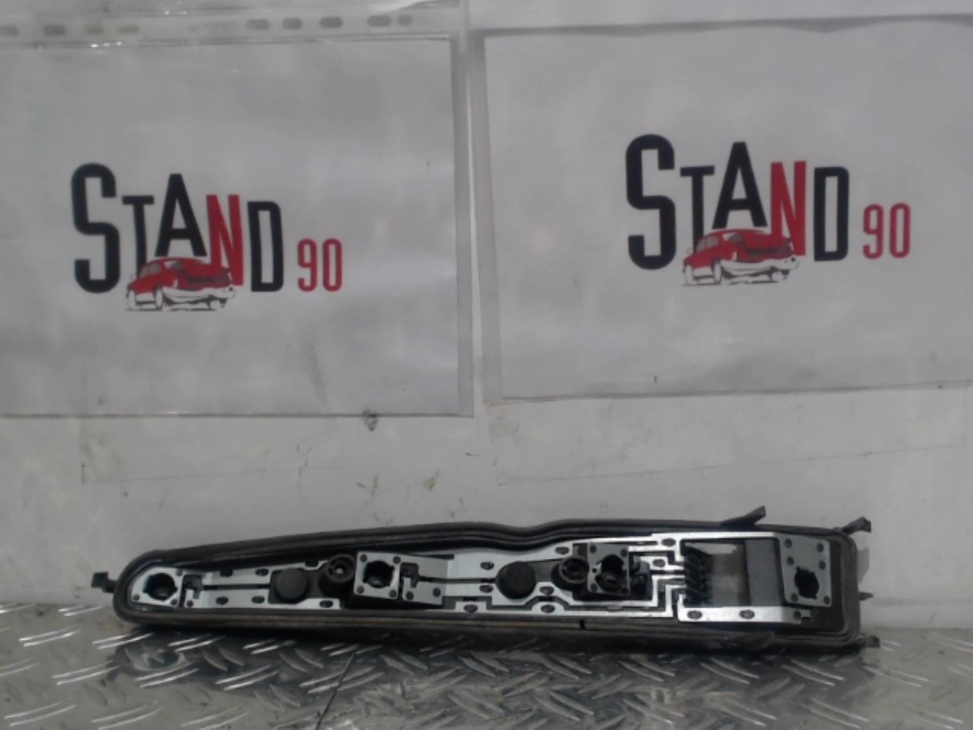 Base portalampade fanale posteriore destro