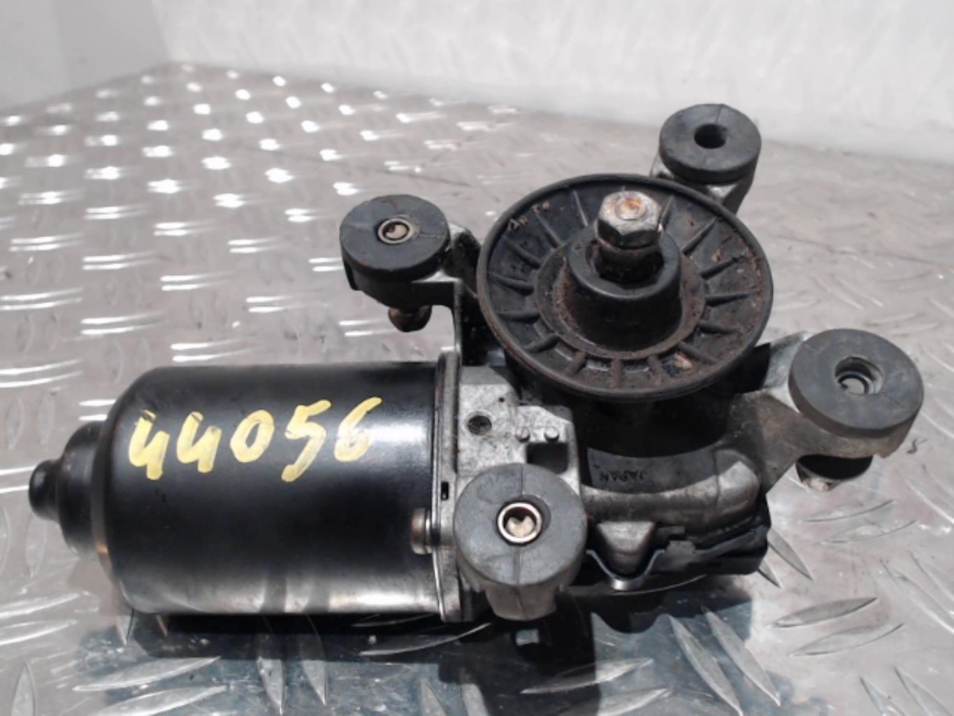 Moteur essuie glace avant