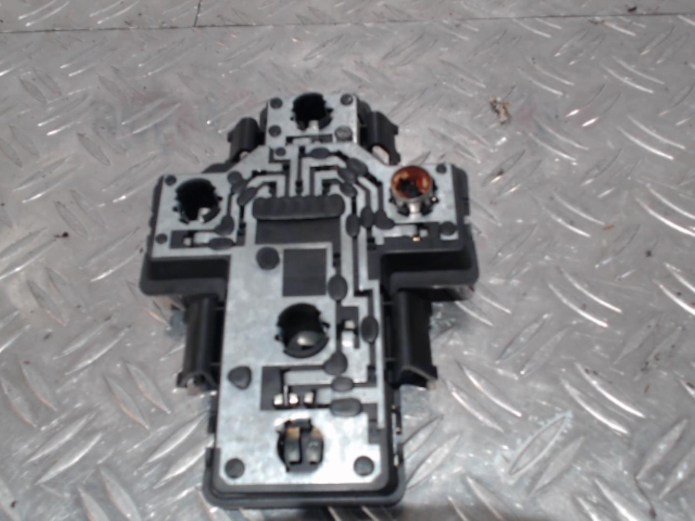 Base portalampade fanale posteriore destro