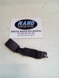 Attache ceinture arriere droit