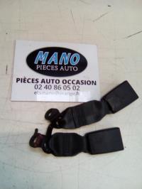 Attache ceinture arriere gauche