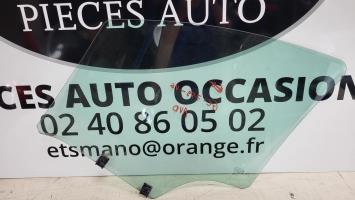 Vitre avant droit