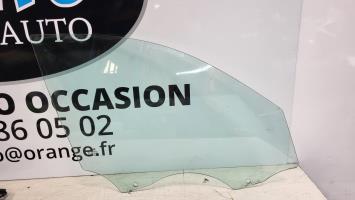 Vitre avant droit