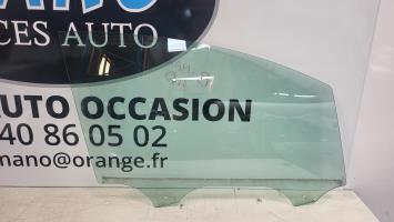 Vitre avant droit