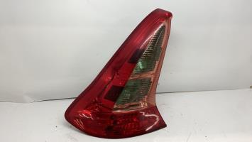 Fanale posteriore principale sinistro (luci)