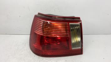 Fanale posteriore principale sinistro (luci)