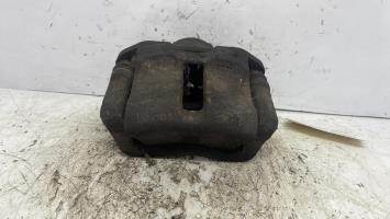Etrier avant gauche (freinage)