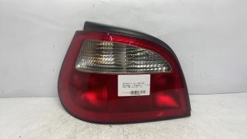 Fanale posteriore principale sinistro (luci)