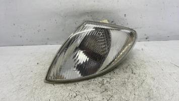 Óptica delantera secundaria izquierda (luces) (intermitente)