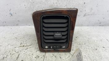 Aerateur tableau de bord avant gauche