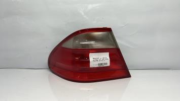 Fanale posteriore principale sinistro (luci)