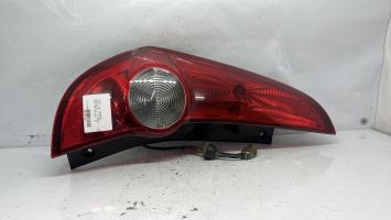 Fanale posteriore principale sinistro (luci)