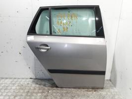 Puerta trasera derecha