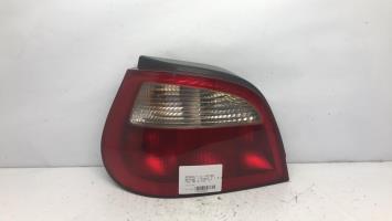 Fanale posteriore principale sinistro (luci)
