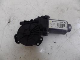 Moteur leve vitre avant droit