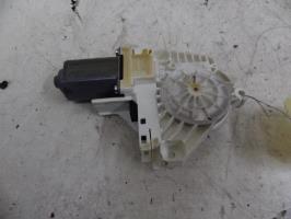 Moteur leve vitre avant gauche