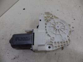 Moteur leve vitre avant droit