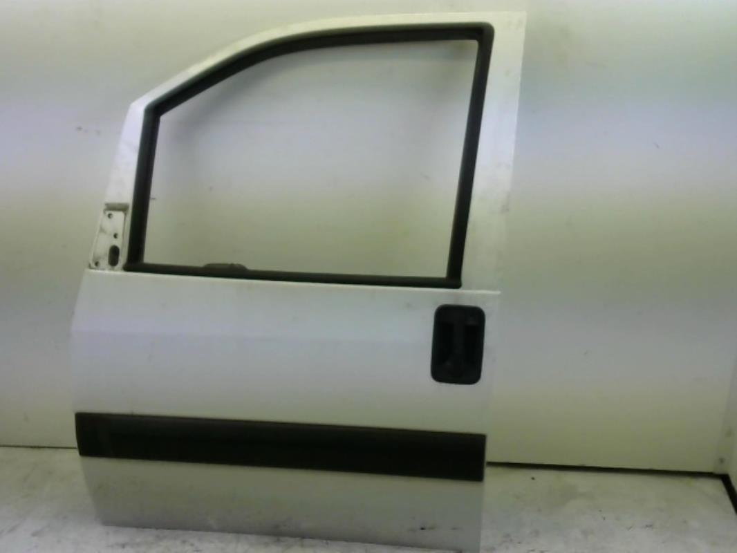 Porte avant gauche