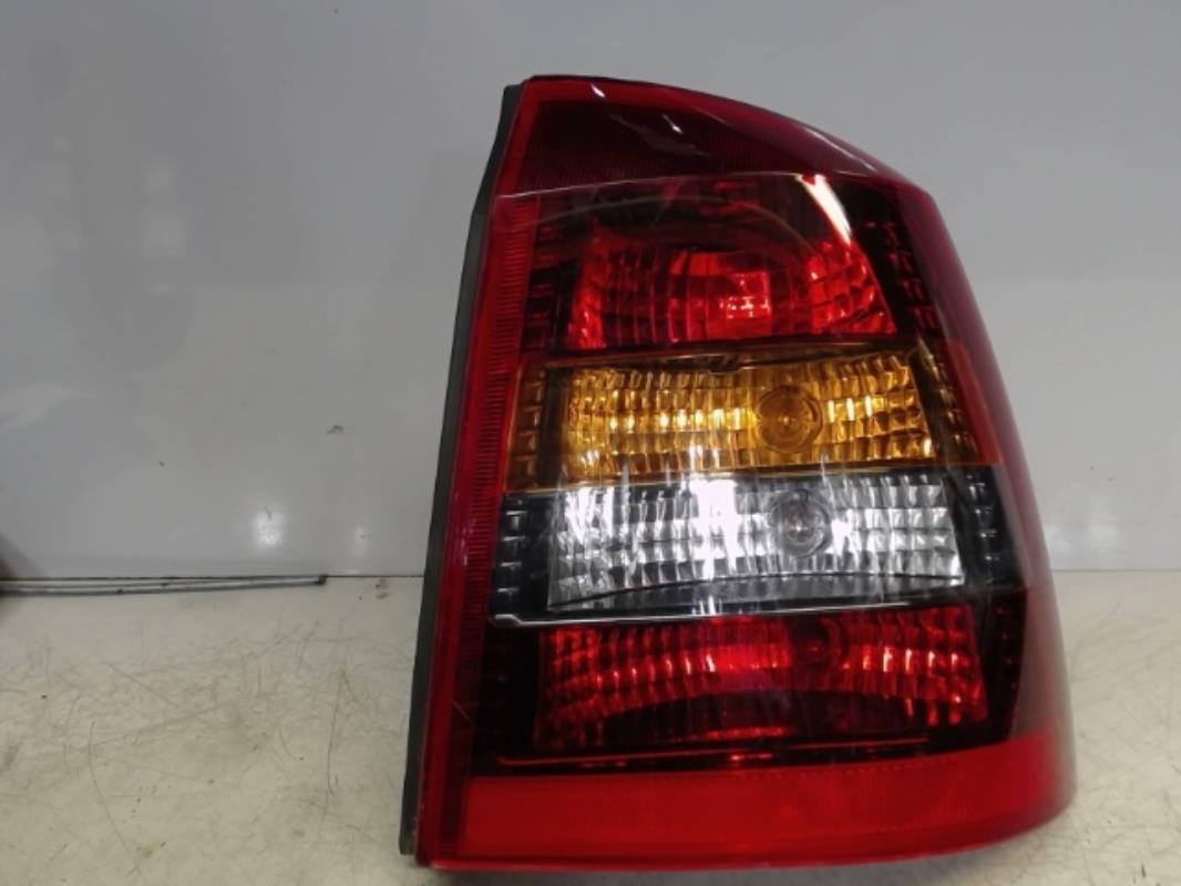 Feu arriere principal droit (feux)