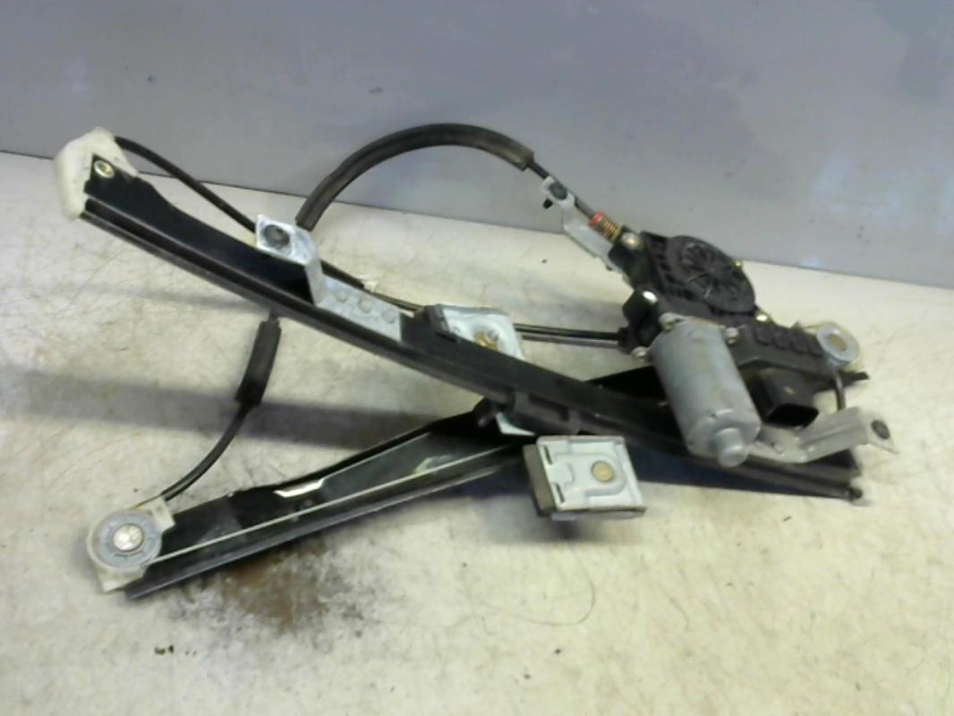 Leve vitre electrique avant droit