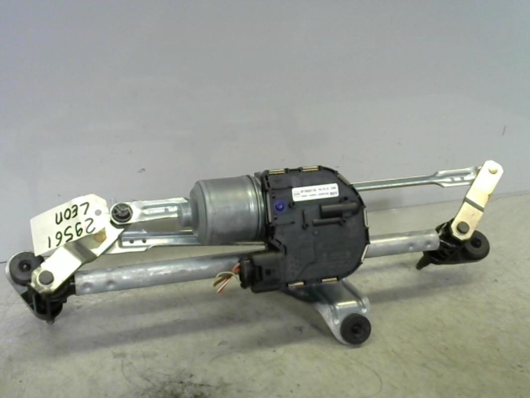 Moteur essuie glace avant