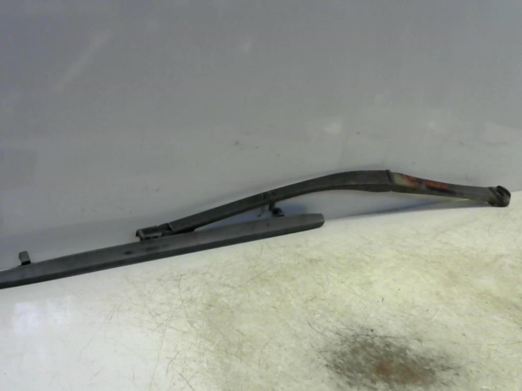 Bras essuie glace avant gauche
