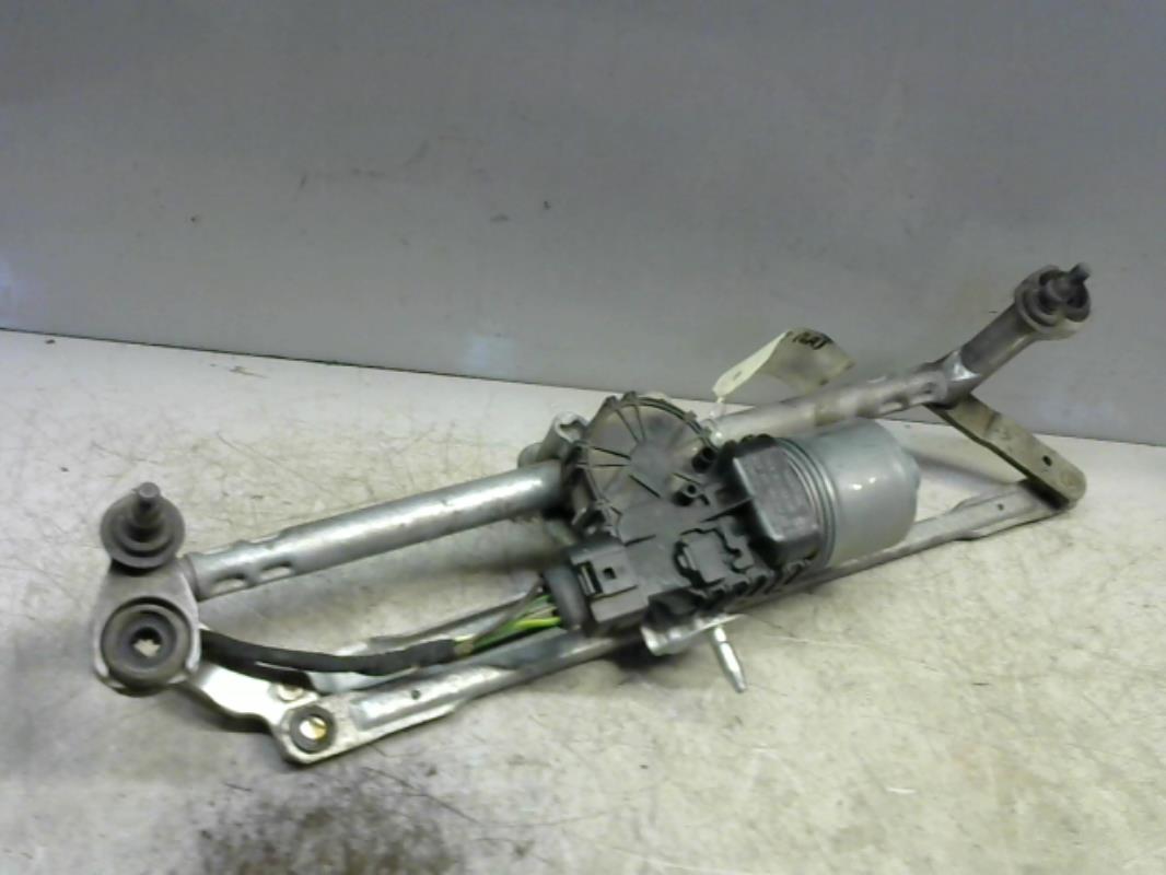 Moteur essuie glace avant