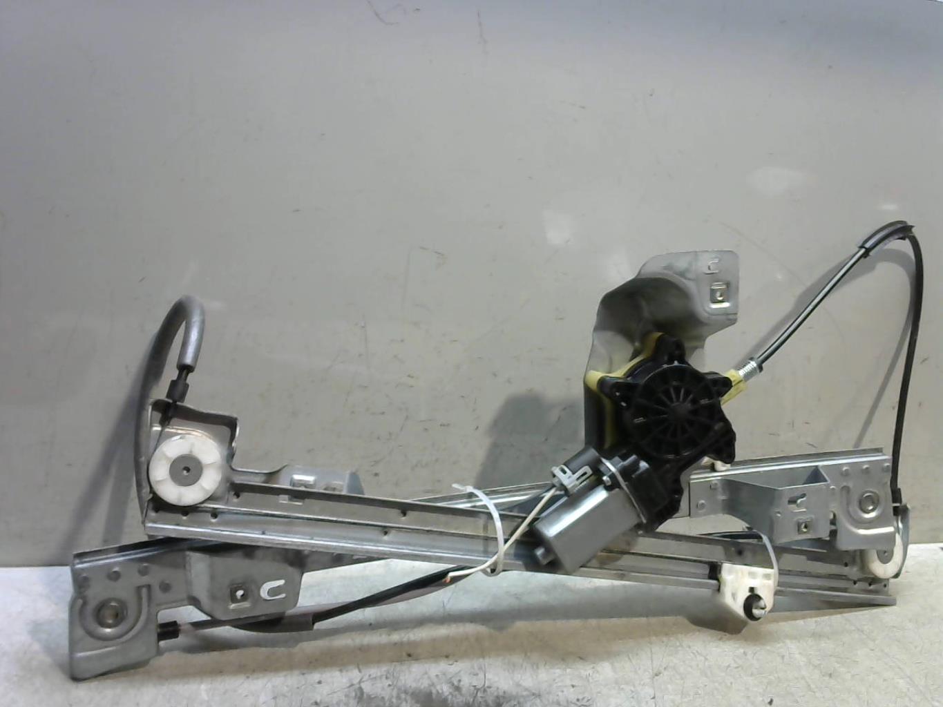 Leve vitre electrique avant gauche