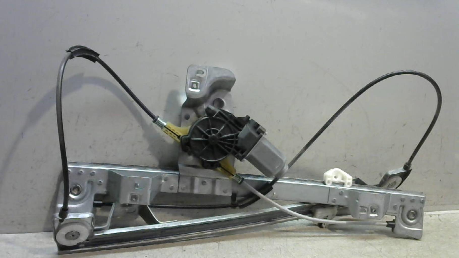 Leve vitre electrique avant droit
