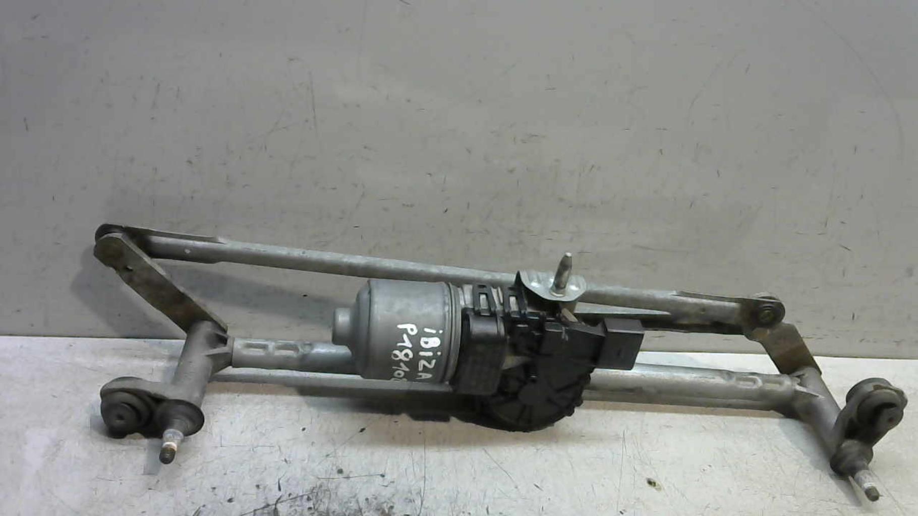 Moteur essuie glace avant