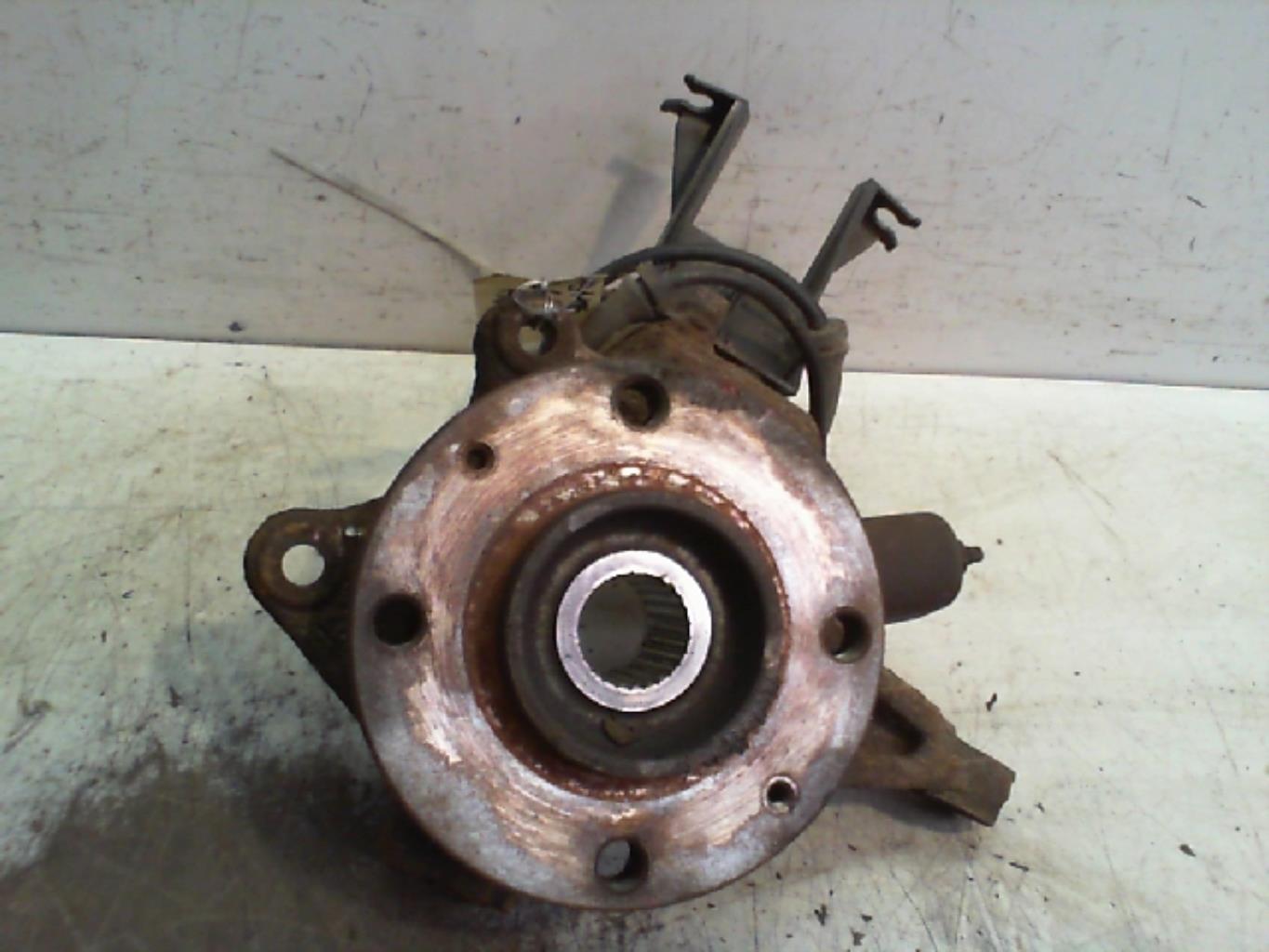 Fusee avant gauche