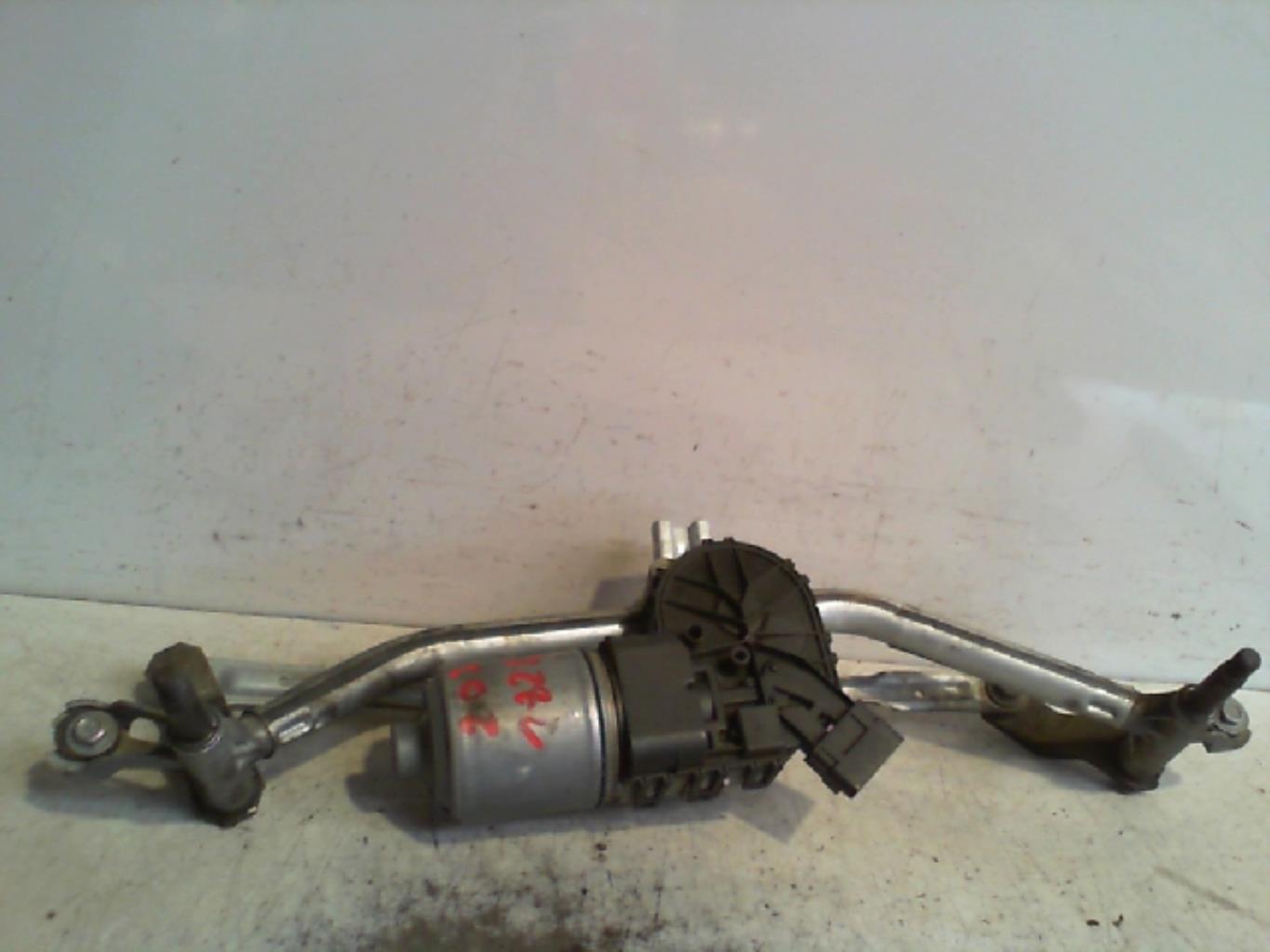 Moteur essuie glace avant