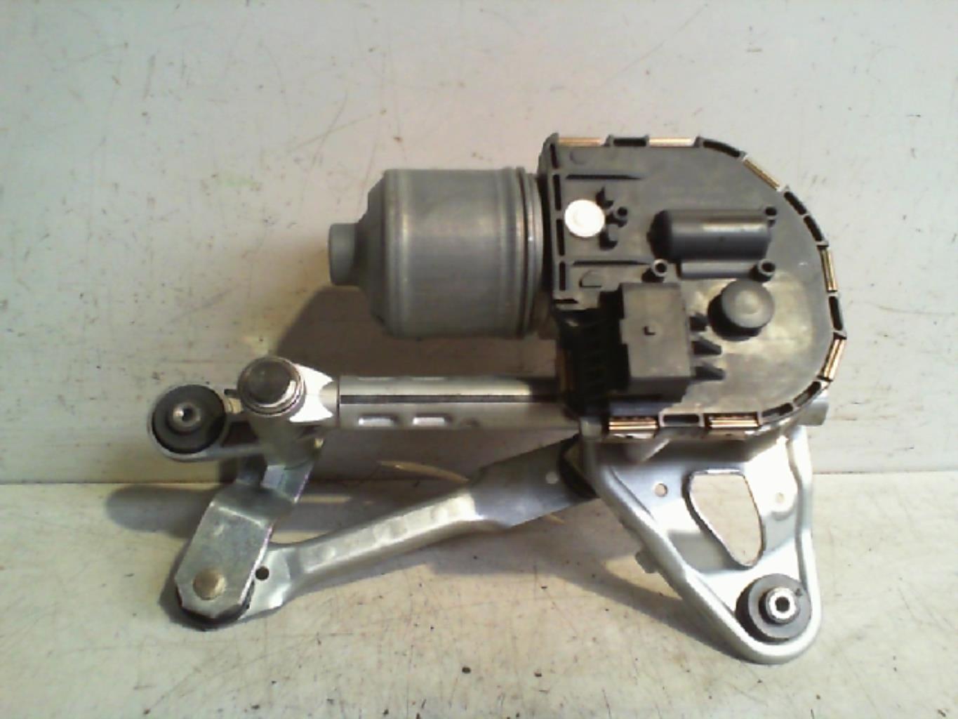 Moteur essuie glace avant gauche