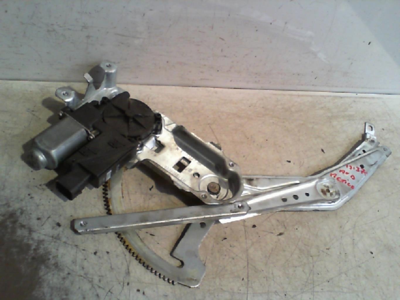 Leve vitre electrique avant droit