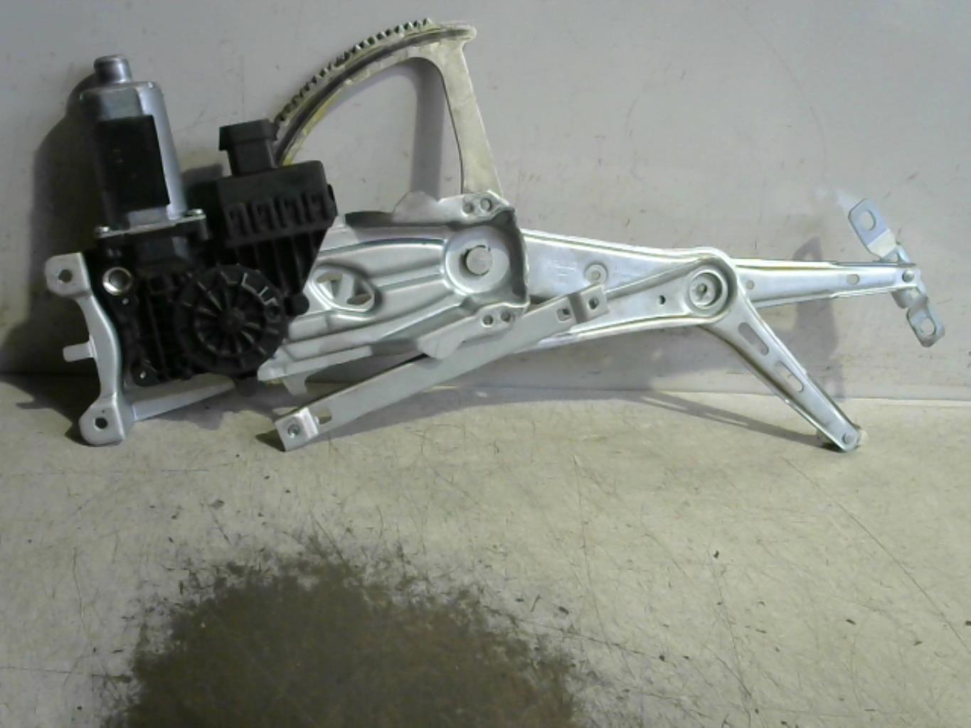 Leve vitre electrique avant gauche